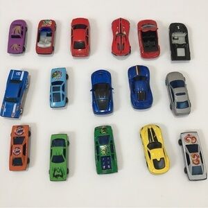 Maisto/Hot wheels Mattel Vehicles Diecast Car Lot of 16 Cars Vehicles
